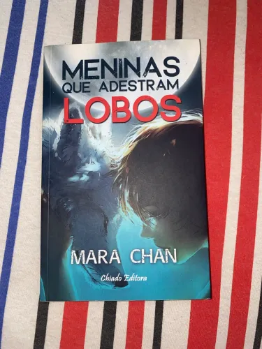 Livro Meninas Que Adestram Lobos
