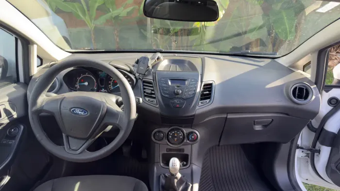 Ford Fiesta 1.5 16V Flex Mec. 5P 2015