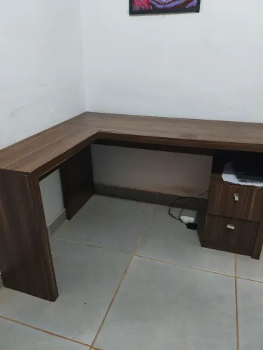 Mesa em L - Escritório
