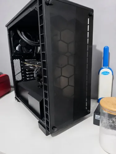PC Gamer i7-8700 + GTX 1080 8GB + 16GB Corsair + SSD - Completo