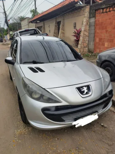 Peugeot 207 XR 1.4 Flex 8V 5P 2011