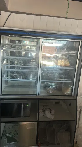 Expositor de pão seco