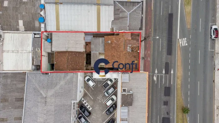 Terreno à venda, 303 m² por R$ 1.200.000,00 - Centro - Curitiba/PR
