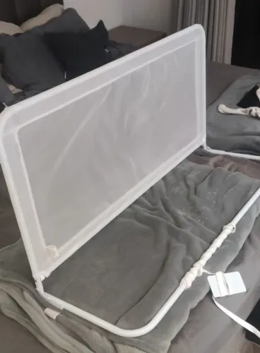 Tela de proteção infantil para cama