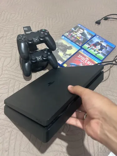Ps4 slim em ótimo estado
