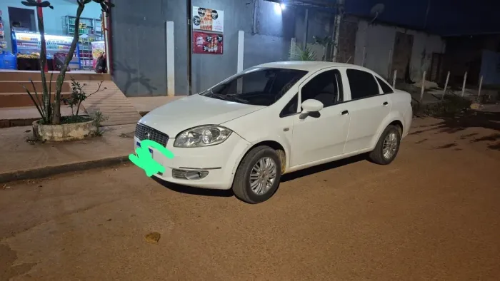 Fiat Linea Essence 1.8 Flex 16V 4P 2013