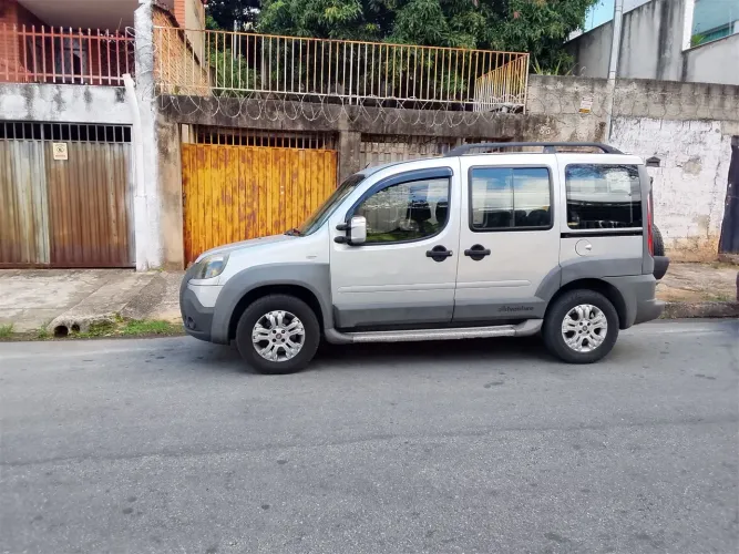 Fiat Doblo Adv/adv Tryon/locker 1.8 Flex 2010