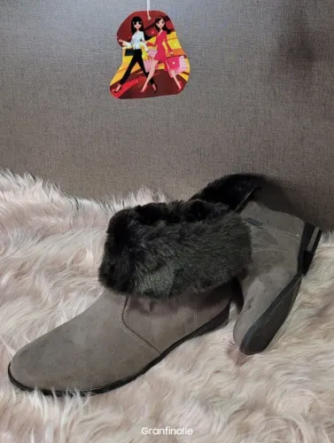 Bota 2 em 1 Camurça e Pelinho, Marca Ramarim, Tamanho n.º 36, Cano Médio 20cm
