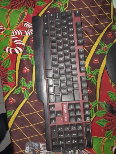 Vendo teclado mouse e monitor 22.5 Por 500
