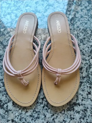 Rasteirinha Arezzo rosa couro 