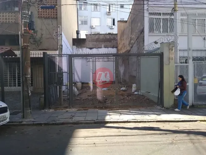 Terreno na Demétrio Ribeiro de 84 m²