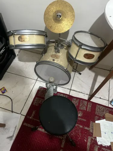 Bateria infantil