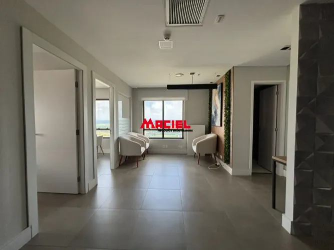 SALA A VENDA EM EXCELENTE PRÉDIO COMERCIAL NO JARDIM AQUARIUS