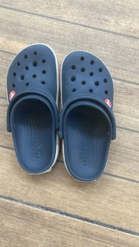 Crocs infantil