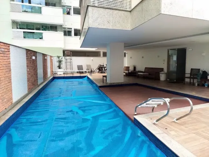 BS IMOBILIÁRIA VENDE  Excelente apartamento de frente, localizado em Santa Rosa