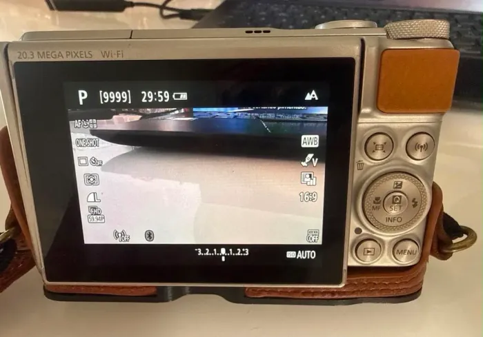 Canon PowerShot SX740 HS Prata (Vídeo 4K, Super Zoom 40x, Wi-Fi) - Praticamente Nova!