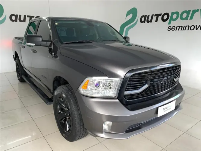 Ram Classic Laramie Night Edition 5.7 V8 16V Gasolina 4X4 Aut. 2023
