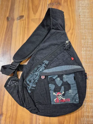 Bolsa / Mochila Transversal Caveira