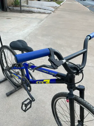 Bicicleta GT infantil aro 22