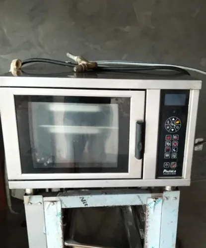 Forno Combinado 3GNs Pratica com Cavalete em Inox para Restaurantes, Indústria e bares