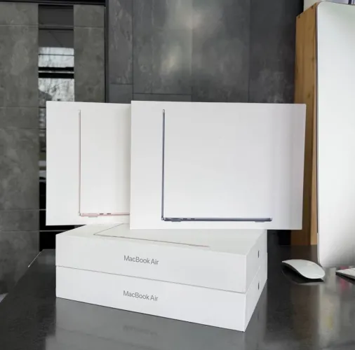 MACBOOK M5 16 RAM 512 GB