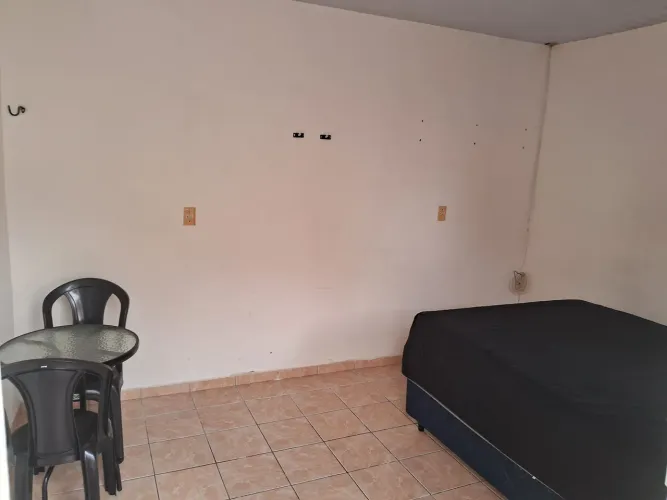 Aluga-se kitnet em ponta negra 