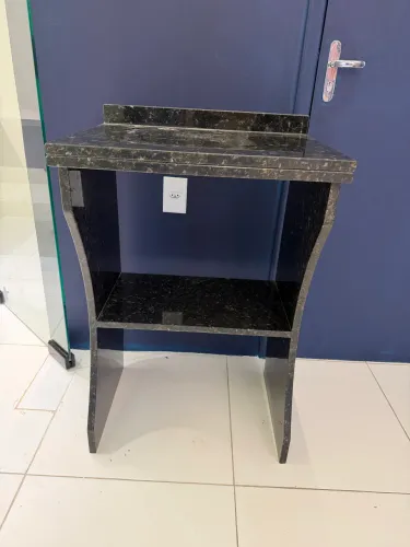 Bancada em mármore para filtro