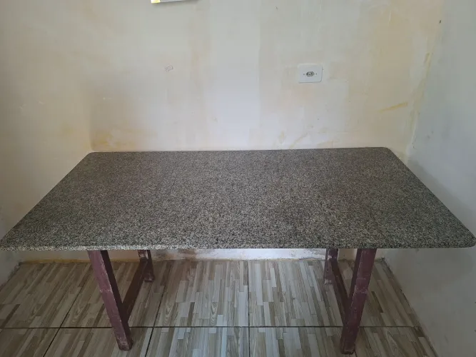 VENDO TAMPO DE MESA DE GRANITO