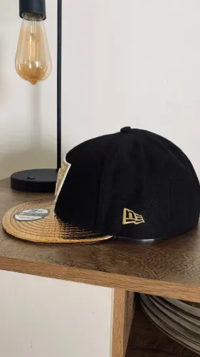 Boné Original New Era 59FIFTY Las Vegas Raiders Aba Reta - Gold Ed. 7 5/8(60.6cm)