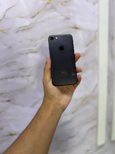 IPHONE 7 32 GB 