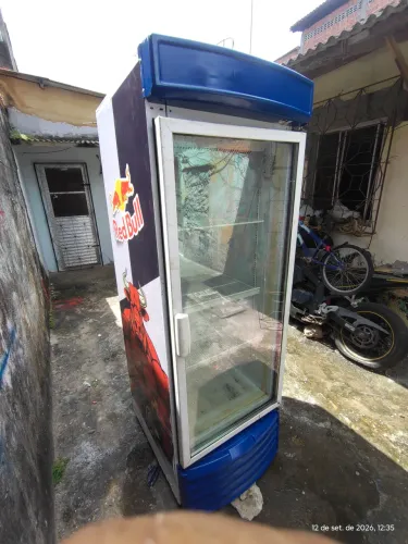 Freezer expositor Red Bull 110v