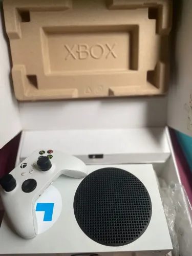Xbox series S semi novo