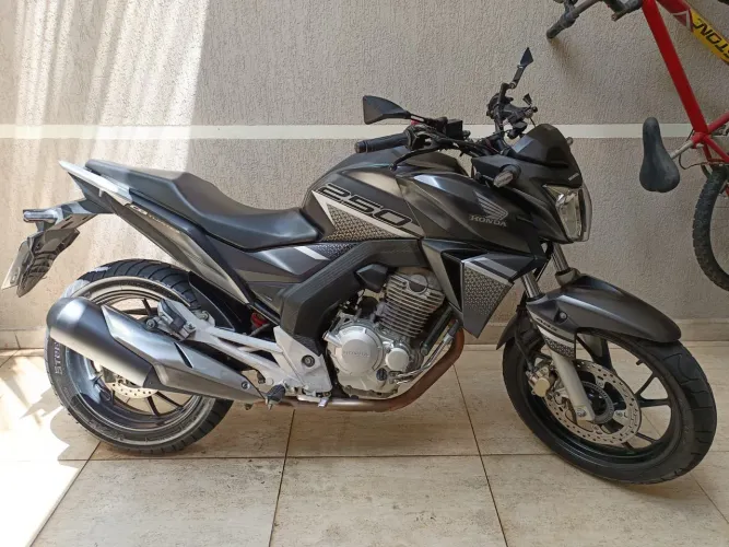 CB Twister 250 ABS - 2022