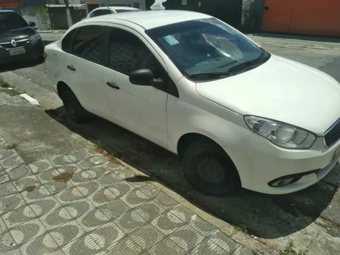 Fiat Grand Siena Attractive 1.0 Flex 8V 4P 2018