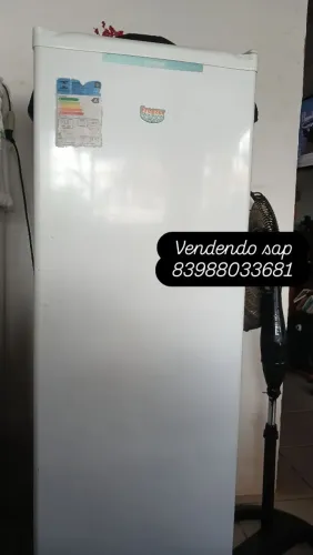 Freezer consul seminovo bem conservado, funcionando perfeitamente