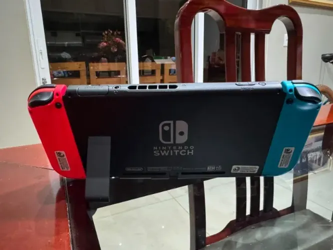 NINTENDO SWITCH V2
