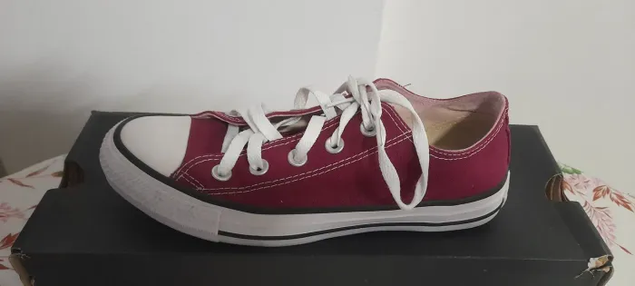 All Star original bordô n°34 (calça 35)