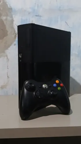 Xbox desbloqueado pra vender ligeiro,  leia a descrição 