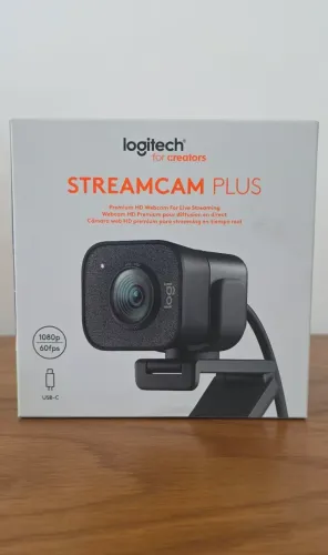 Webcam Full HD Logitech StreamCam Plus - Lacrado, com nota fiscal e garantia