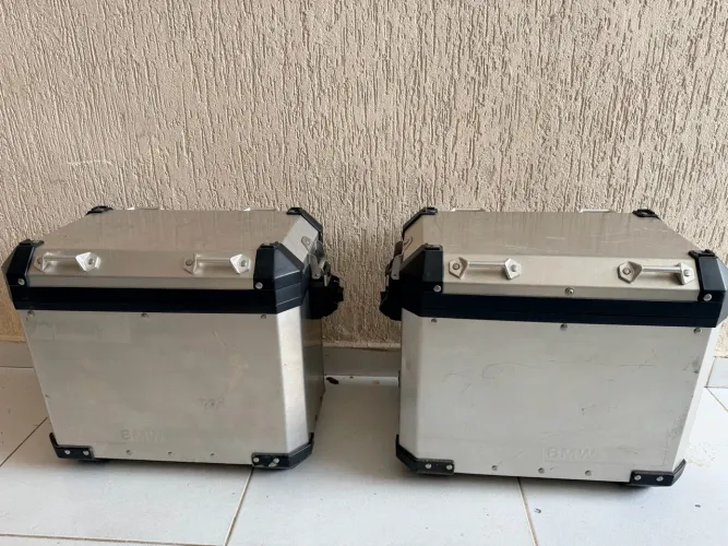 Baú para moto BMW