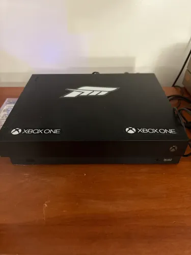 Xbox one X 1TB em Perfeito Estado