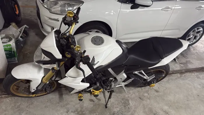? Vendo CB 1000 ? pronta para transferir!