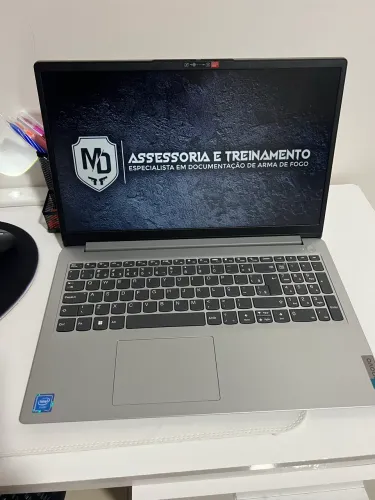 Notbook LeNovo na caixa novo