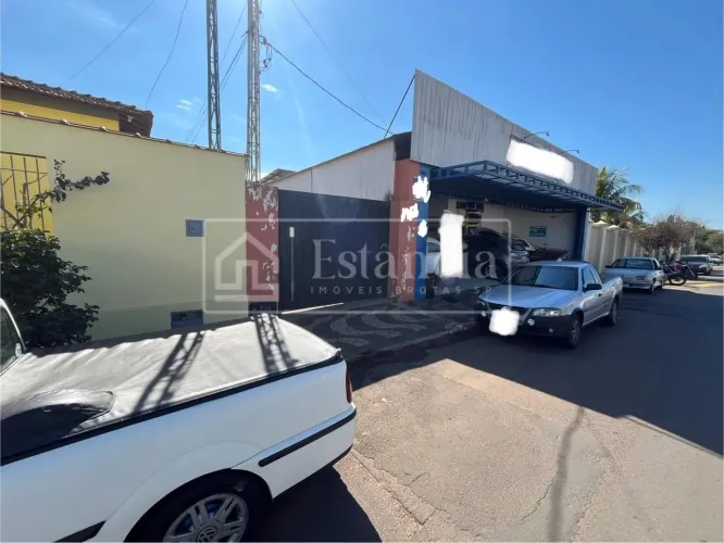 Casa para Venda em Brotas, Bela Vista, 3 dormitórios, 1 suíte, 2 banheiros, 4 vagas