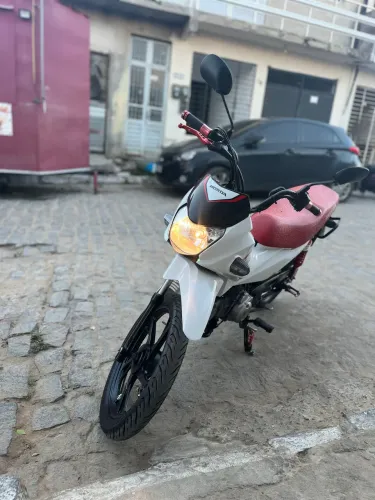 VENDO POP 110 NOVA ÚNICO DONO