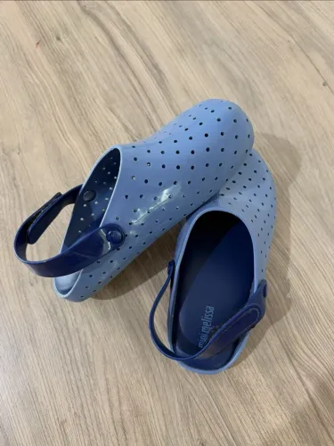 Melissa Mini Furadinha Babouche -  TAM 26/27 Azul Opaco