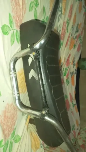 BANCO MOBILETE COM GUIDON CROMADO 