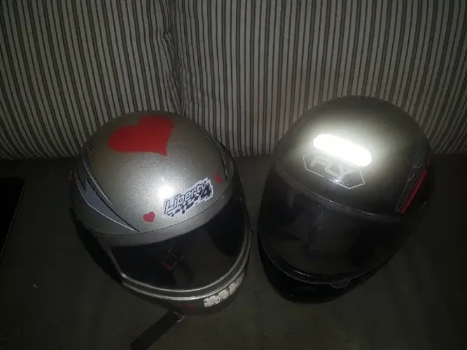 Capacete para Moto Cinza Usado mas em perfeito estado