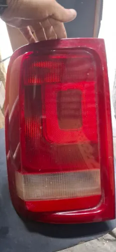 Lanterna traseira esquerda amarok