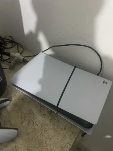 Ps5 slim digital com duas manetes